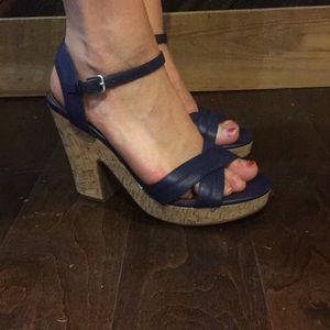 Arizona heels like new